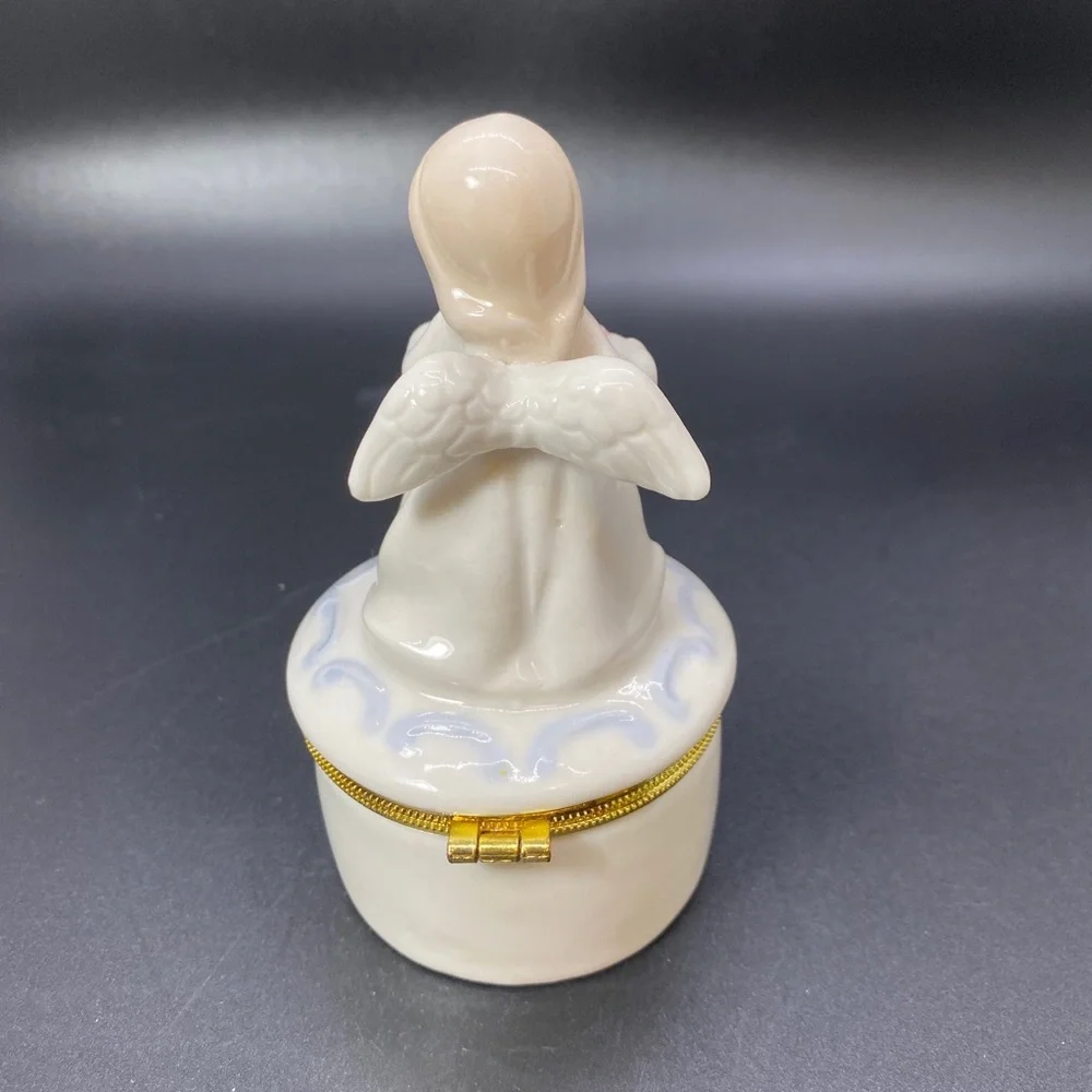 Greenbrier International Vintage Angel‎ With Concertin Trinket Box/Gold Trim#312